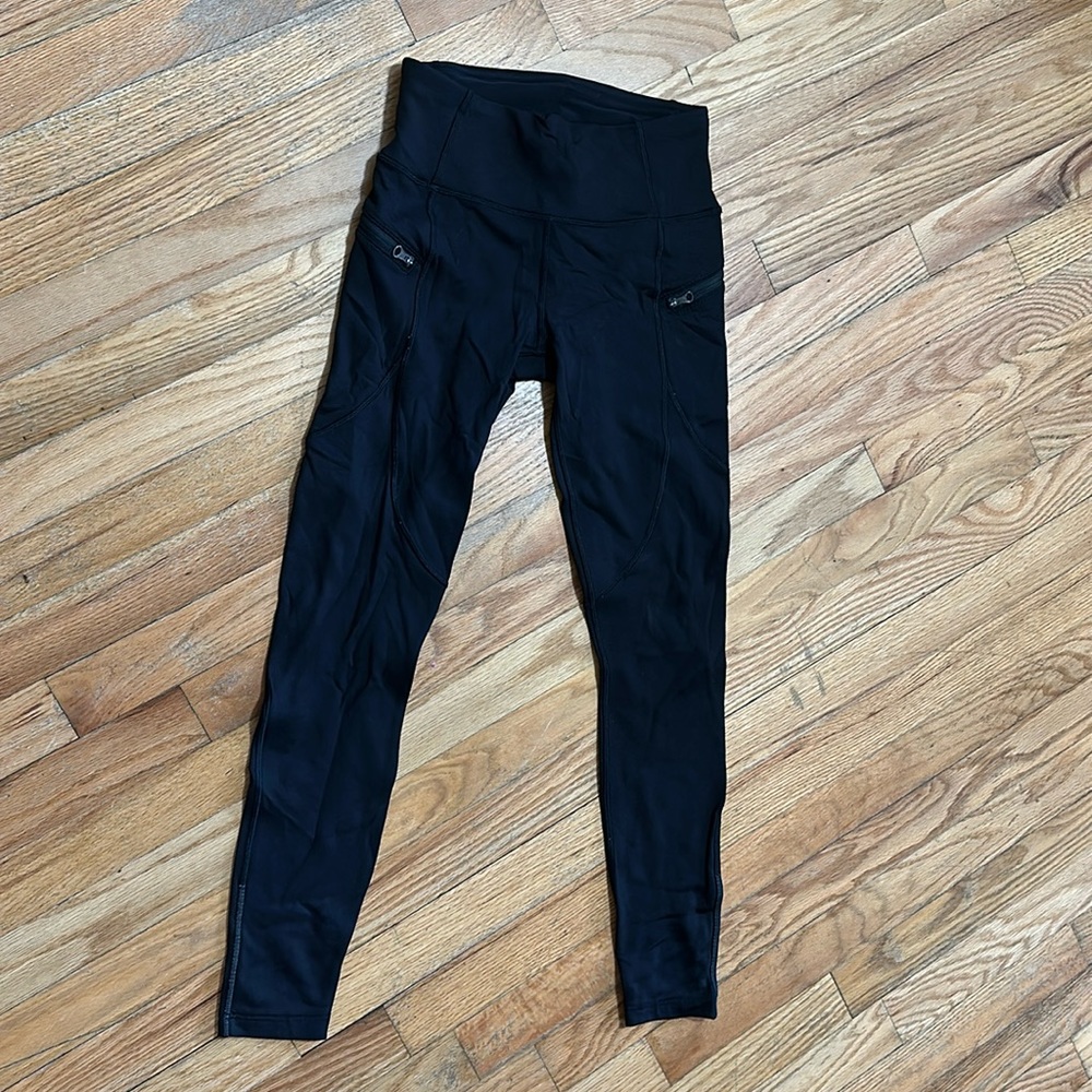 Lululemon full length lined black legging size 6
